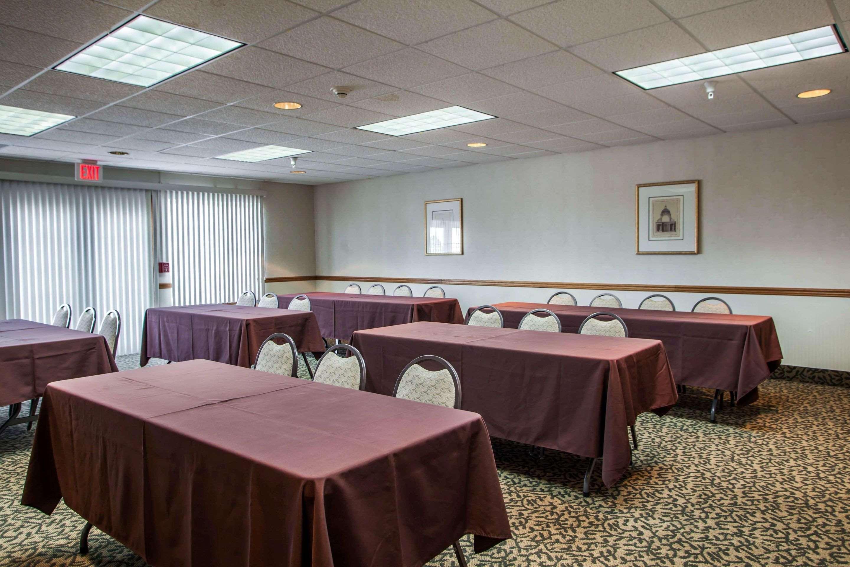 Comfort Inn & Suites Geneva- West Chicago Esterno foto