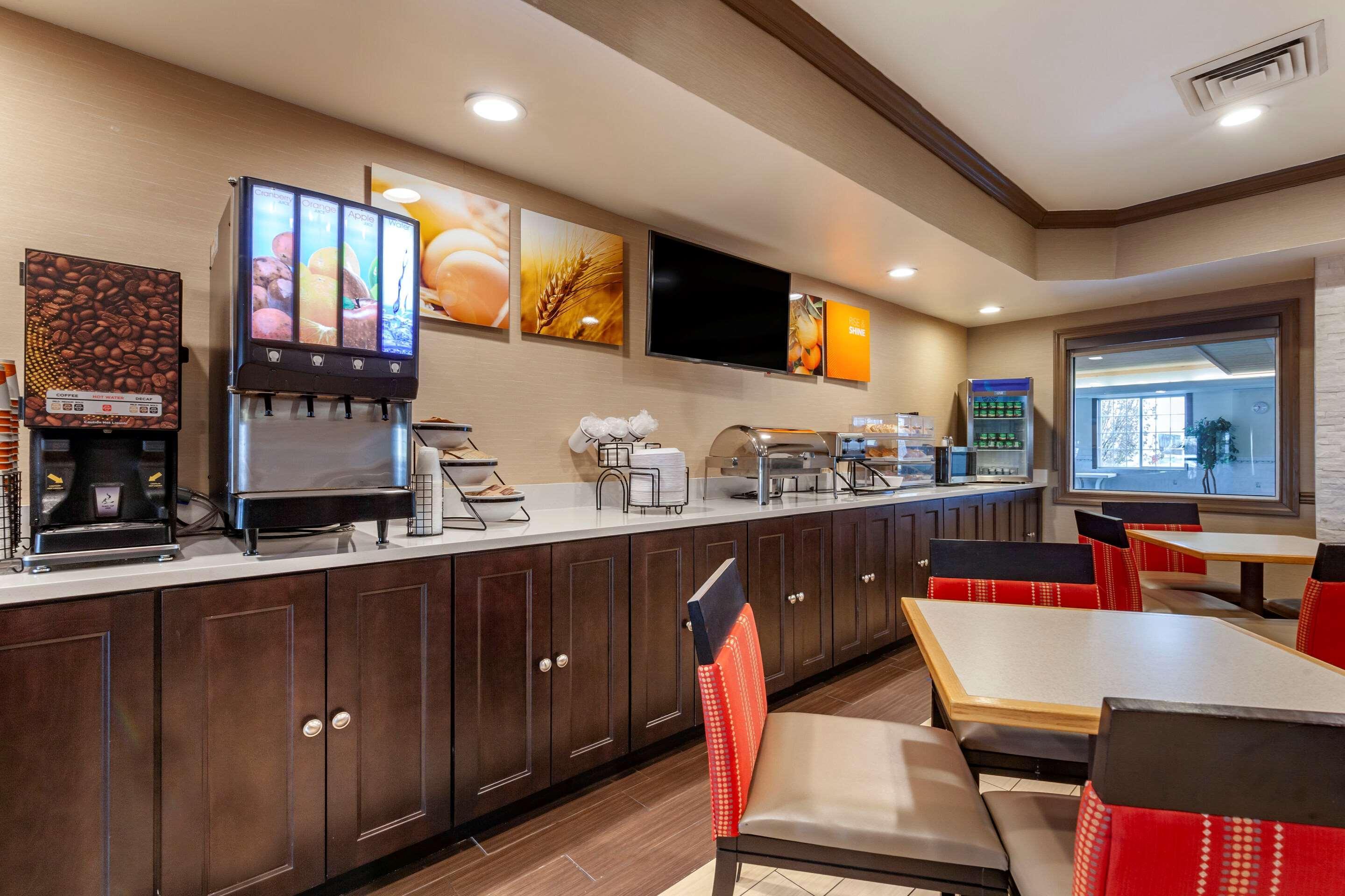 Comfort Inn & Suites Geneva- West Chicago Esterno foto
