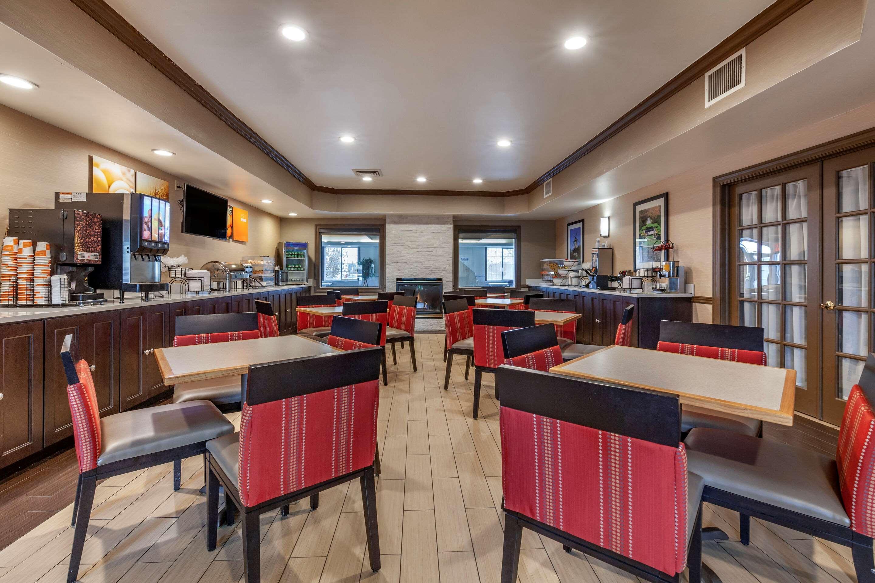 Comfort Inn & Suites Geneva- West Chicago Esterno foto