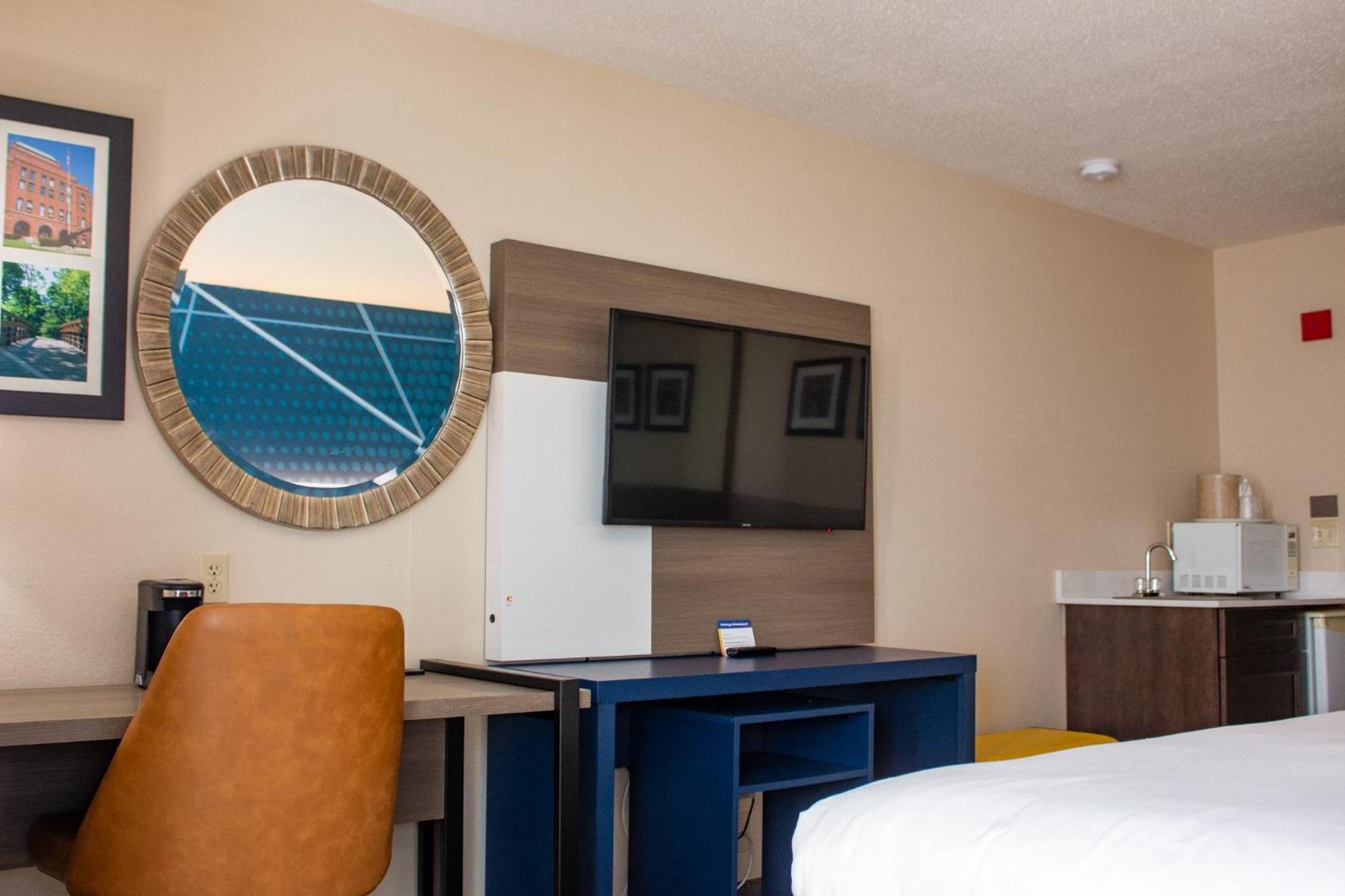 Comfort Inn & Suites Geneva- West Chicago Esterno foto
