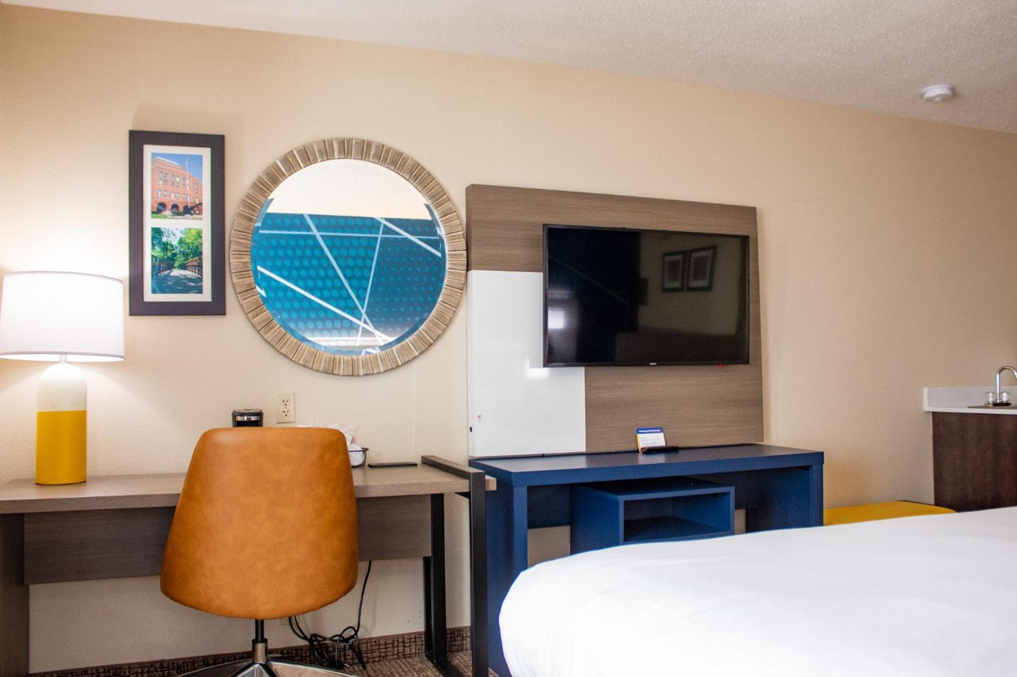 Comfort Inn & Suites Geneva- West Chicago Esterno foto