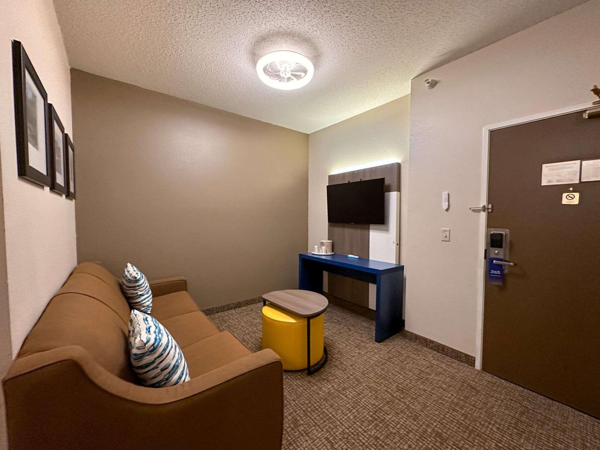 Comfort Inn & Suites Geneva- West Chicago Esterno foto