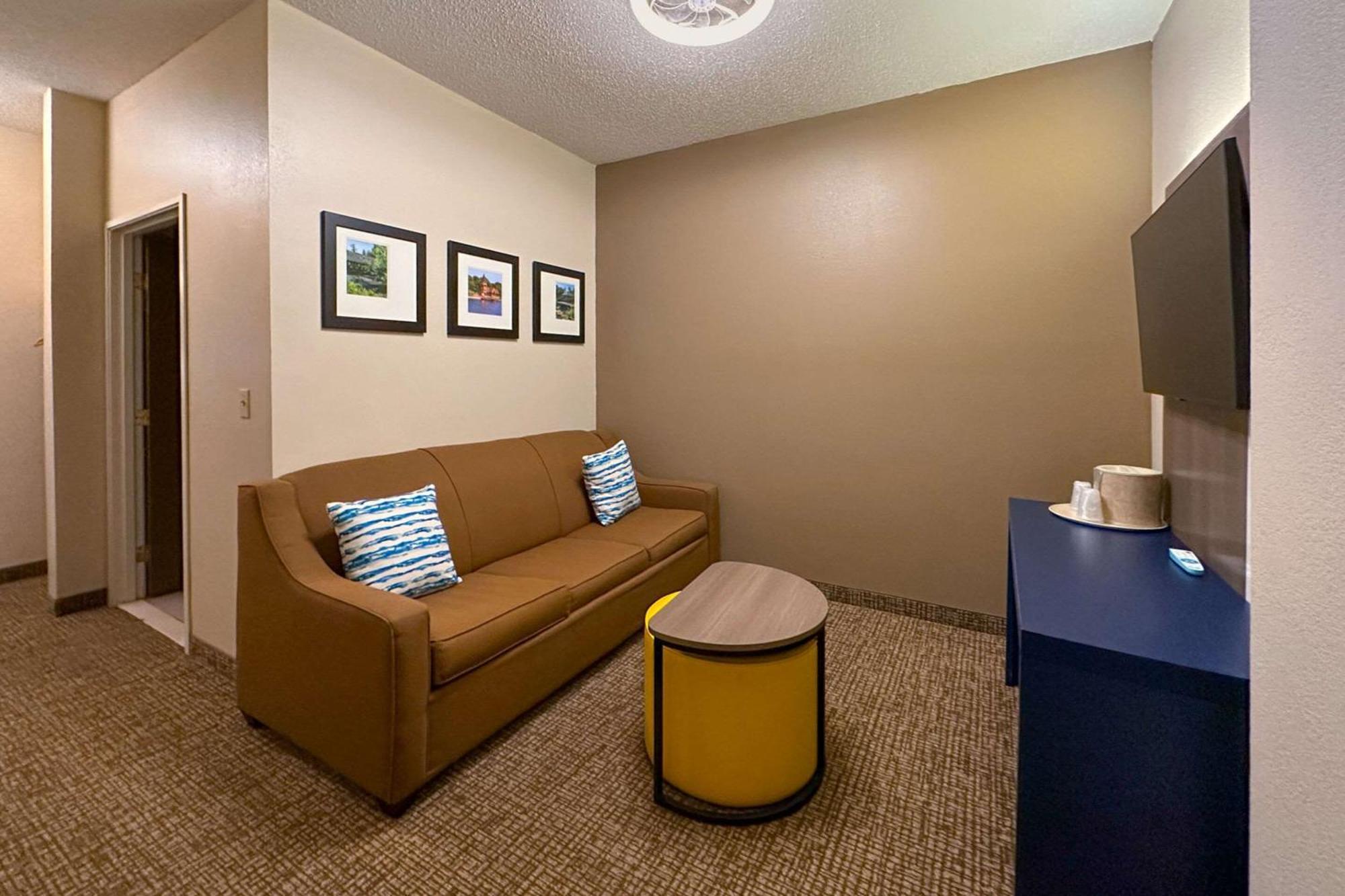 Comfort Inn & Suites Geneva- West Chicago Esterno foto