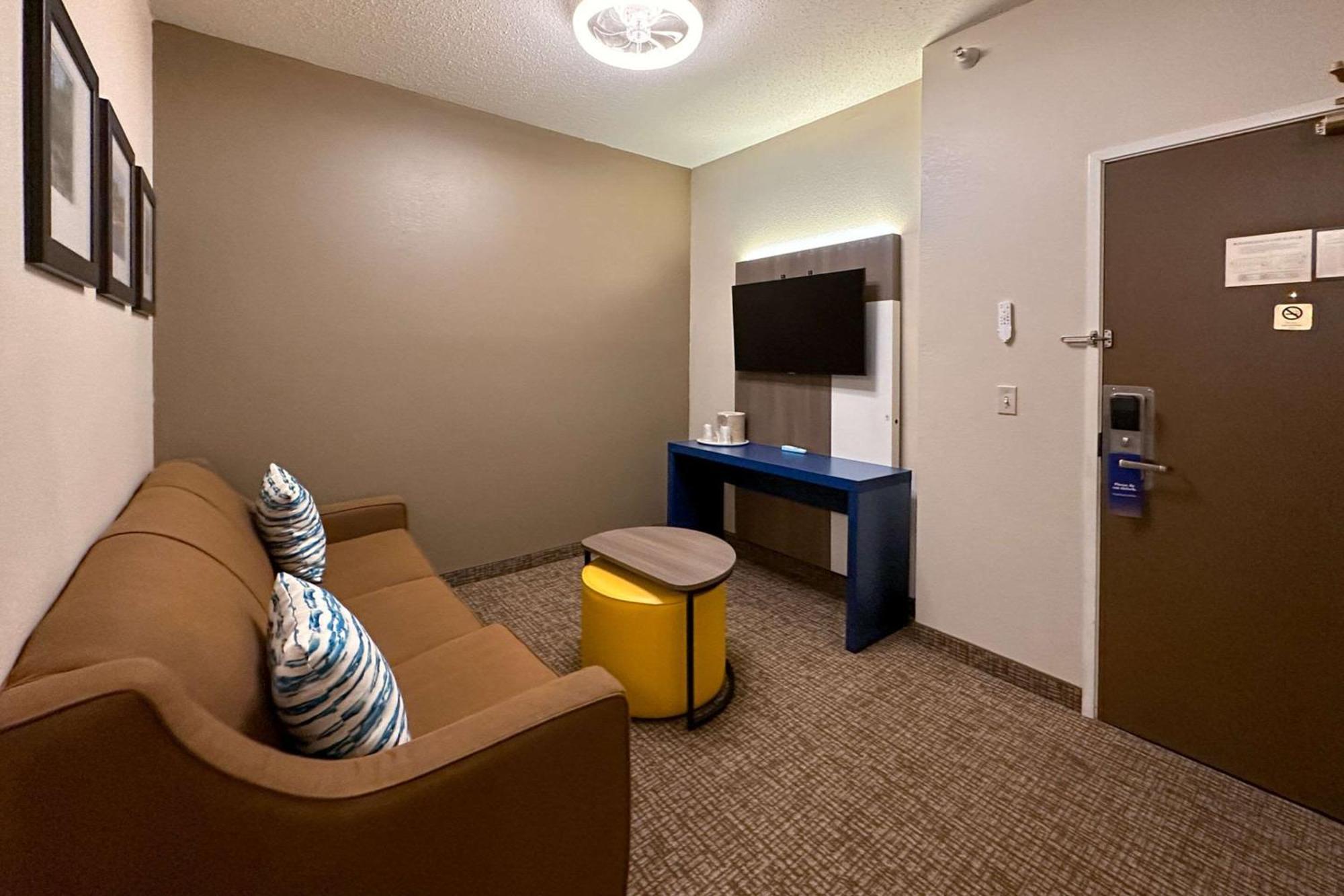 Comfort Inn & Suites Geneva- West Chicago Esterno foto